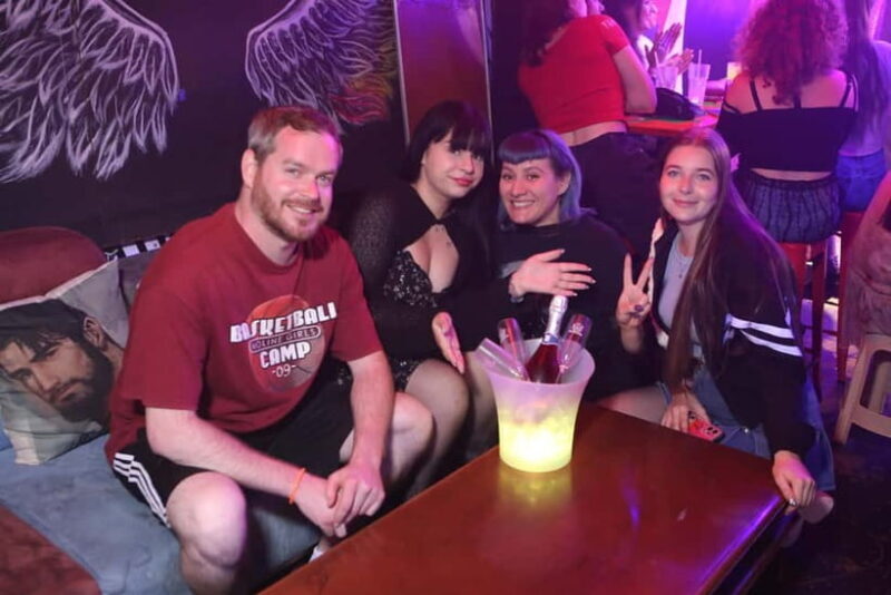 Seoul: LGBTQ+ Pub Crawl and Drag Show with Local Drag Queen - FAQ