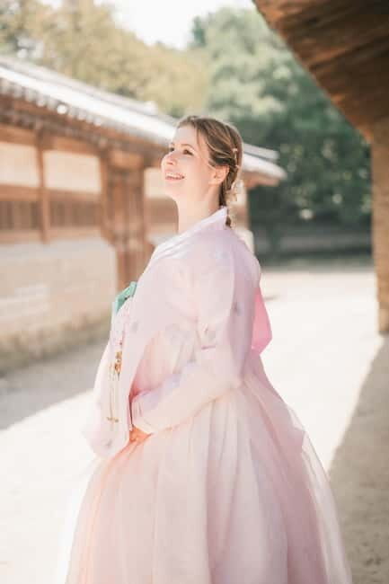 Seoul: Professional Hanbok Photography at Gyeongbok Palace - Authentic Experiences and Review Highlights