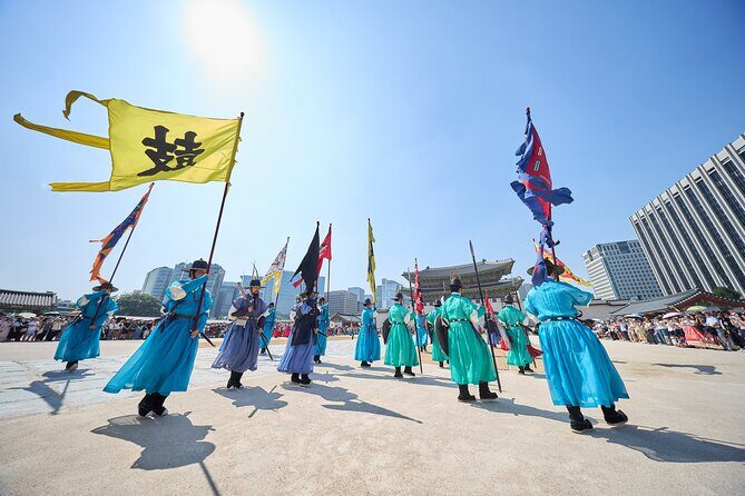 Seoul Royal Palace,Bukchon Hanok Village & Gwangjang Market Feast - Analyzing the Value and Overall Experience