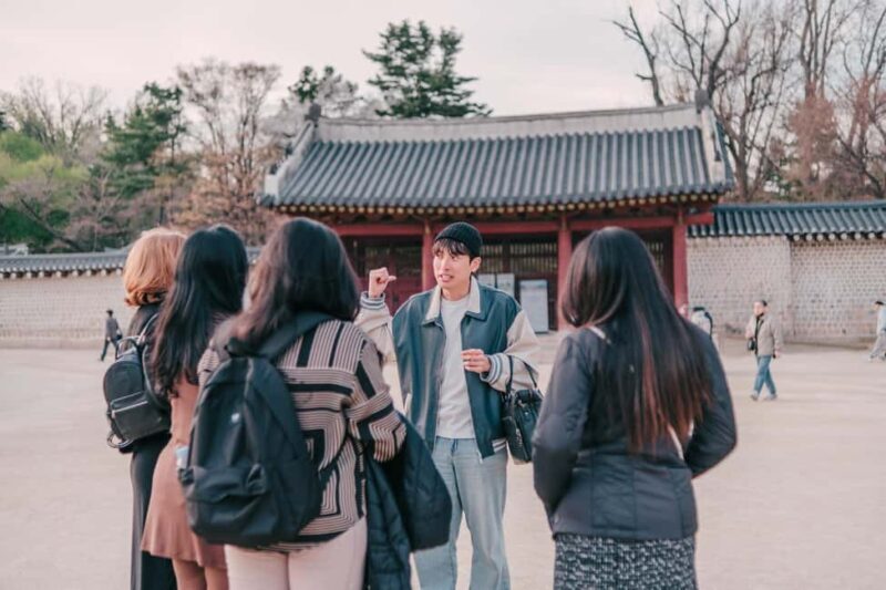 Seoul: Street Photoshoot and Hidden Gem History Walking Tour - Exploring Seoul’s Charm: Street Photoshoot and Hidden Gem History Walking Tour