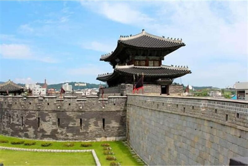 Seoul: Suwon Hwaseong, Folk Village, & Starfield Library - FAQs
