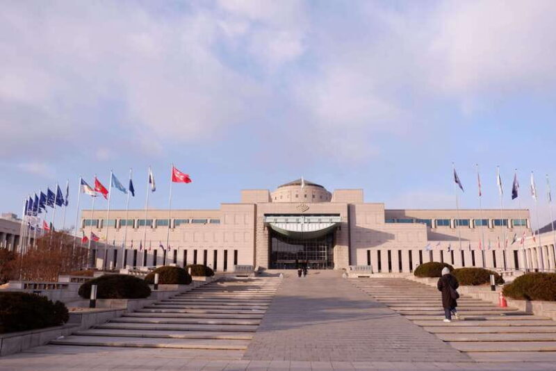 Seoul: War Memorial, Jogyesa Temple & Tapgol Park Tour - Tapgol Park