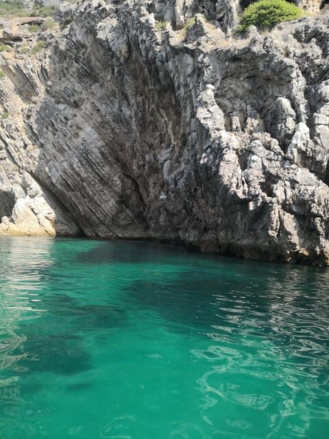 Sesimbra: Boat trip along beaches and bays with snorkeling - Exploring the Sesimbra Boat Trip: What You Can Expect
