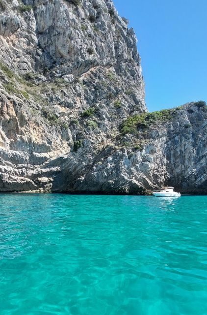 Sesimbra: Secret Bays and Beaches Boat Tour with Snorkeling - What Makes This Tour Stand Out?