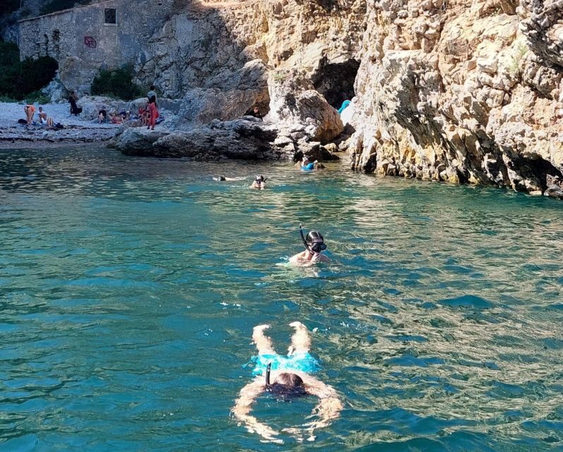 Sesimbra: Secret Bays and Beaches Boat Tour with Snorkeling - Summary