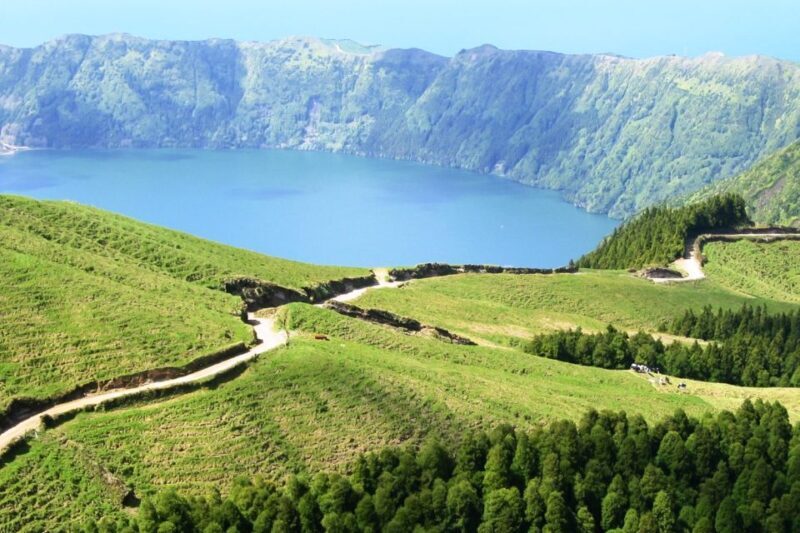 Sete Cidades Azores 4x4 Day Tour from Ponta Delgada - In-Depth Review of the Sete Cidades 4x4 Day Tour