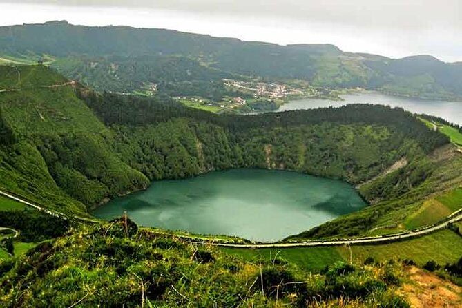 Sete Cidades & Mosteiros: Private 4x4 Tour Half Day - The Itinerary in Detail