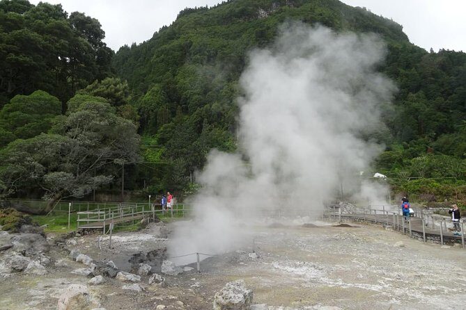 Seven cities Lagoon of Fire furnaces Northeast 144.POR person lunch - Who Will Love This Tour?