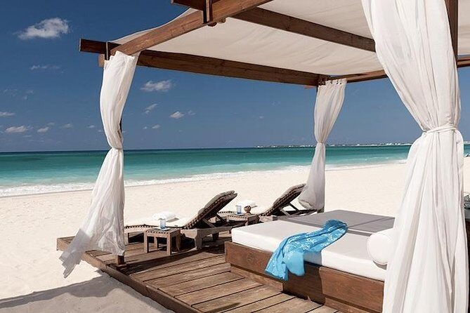 Seven Mile Beach Getaway - A Deep Dive into the Seven Mile Beach Getaway