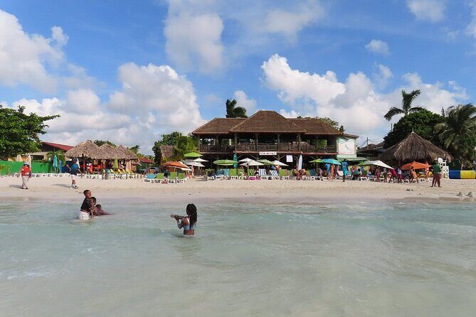 Seven Miles Beach and Ricks Cafe from Montego Bay - Key Points