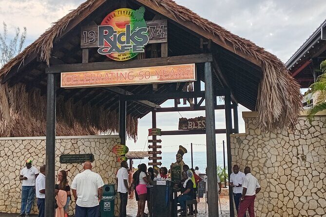 Seven Miles Beach in Negril and Ricks Cafe from Montego Bay - FAQ
