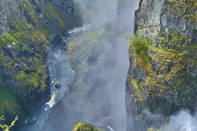 SEVEN WATERFALLS TOUR: Private roundtrip to the Hardanger Fjord, 12 hours - A Deep Dive into the Seven Waterfalls Tour