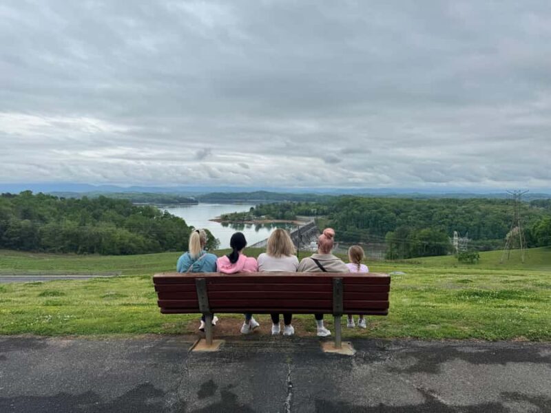 Sevierville: Highlights of Sevierville w/ stop at Buc-ee's - Key Points