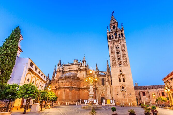 Sevilla: Guided tour to the Alcazar + Cathedral and Giralda - Who Should Book This Tour?