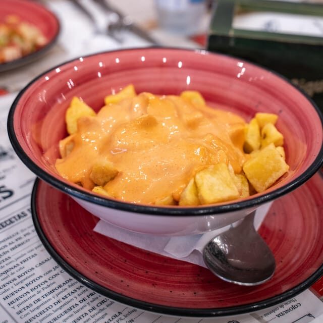 Seville Adventure: Historic Walking Tour & Traditional Tapas - What Travelers Say