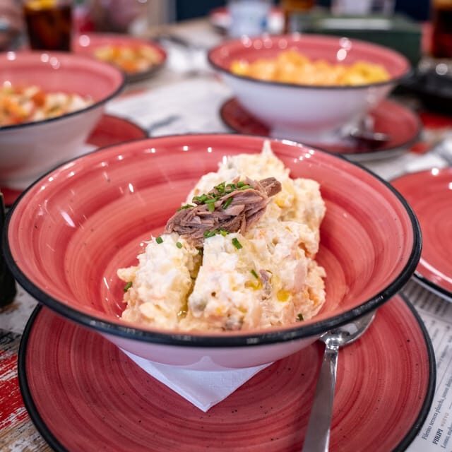 Seville Adventure: Historic Walking Tour & Traditional Tapas - Who Should Book This Tour?