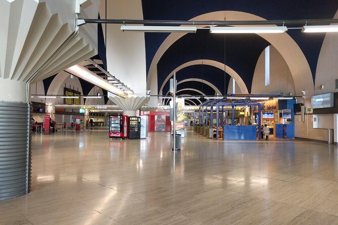 Seville Airport Transfer - Seville Airport Transfer: Your Smooth Ride into Andalucía
