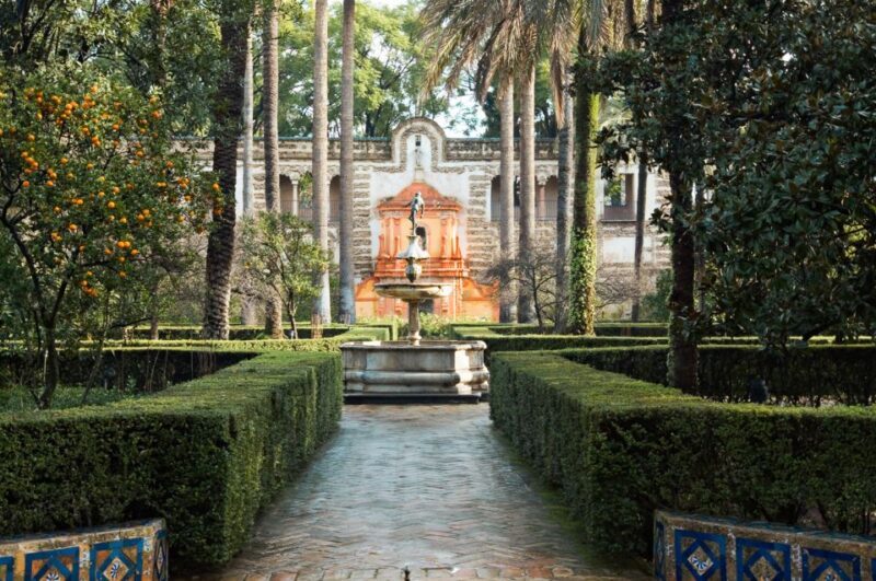 Seville Alcázar, Cathedral and Giralda Tour with Tickets - The Sum Up