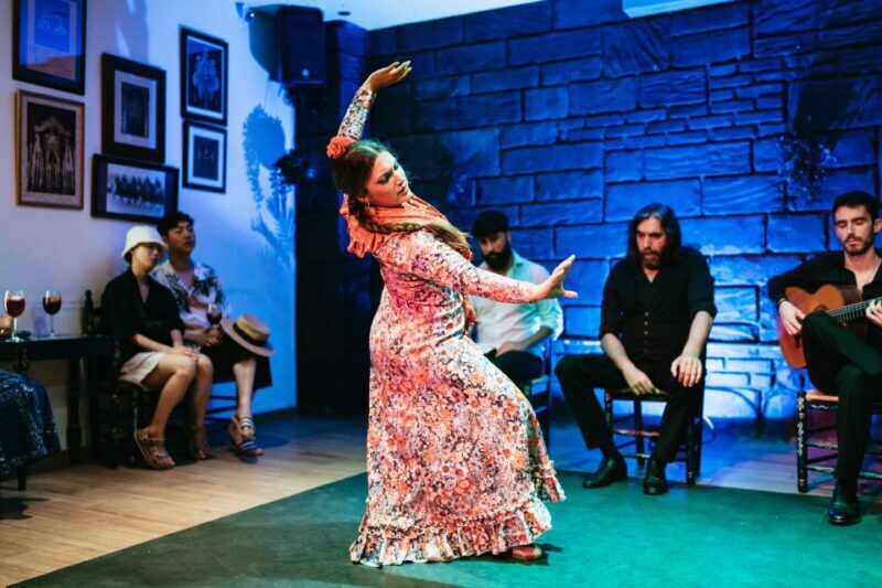 Seville: Baraka Sala Flamenca Show with Drink in Triana - Why This Experience Offers Great Value