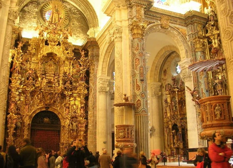 Seville: Cathedral, Giralda & Salvador Church Guided Tour - Discover Sevilla’s Iconic Landmarks in Just 2 Hours