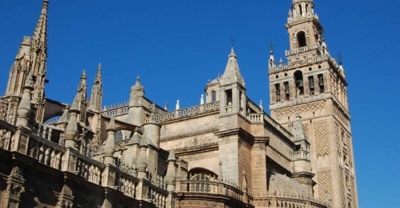 Seville: Cathedral & Real Alcazar Private Tour with tickets - Who Should Consider This Tour?