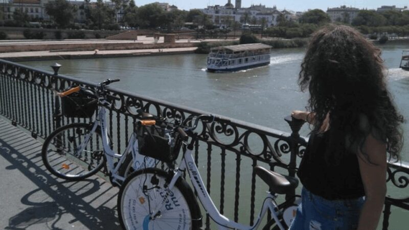 Seville City Bike Tour: Top Seville's Monuments - The Sum Up: Who is this bike tour best suited for?