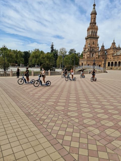 Seville: Electric Kickscooter Tour by night - Key Points