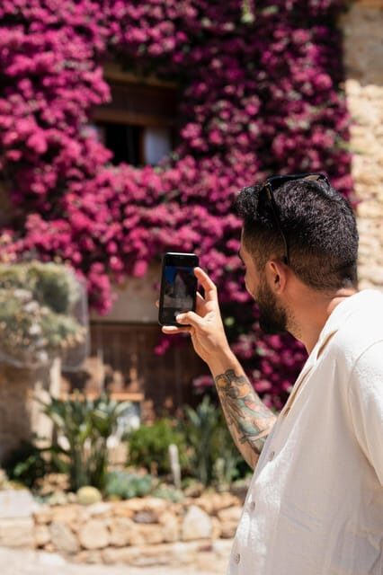 Seville: Express Walk with a Local in 60 minutes - A Closer Look at the Experience