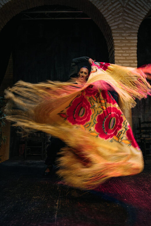 Seville: Flamenco 2 x 1: Flamenco Tour + Dance Class - FAQ