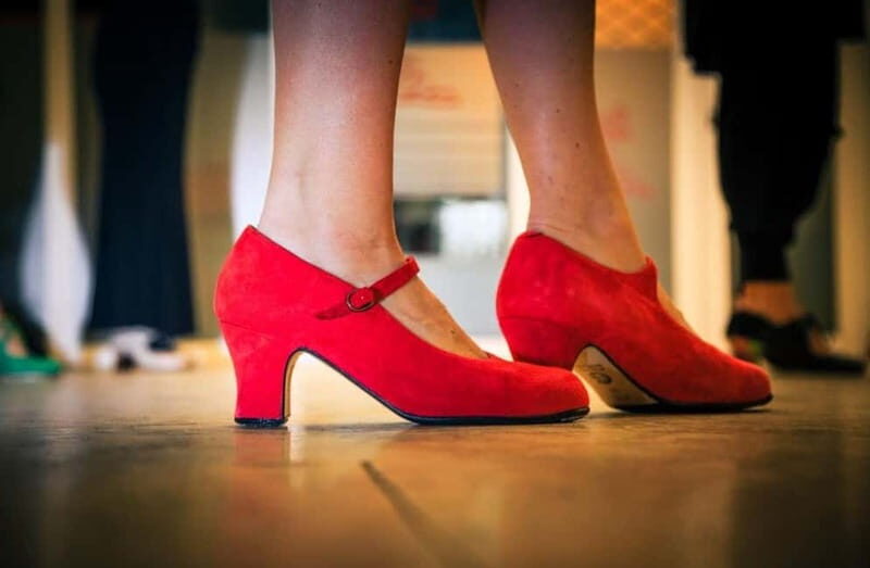 Seville: Flamenco Dance Class with Optional Costume - Key Points