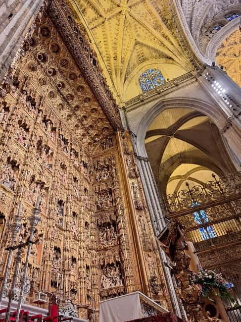 Seville: Guided visit to the Alcázar, Cathedral and Giralda - Seville Cathedral: The Largest Gothic Cathedral in the World