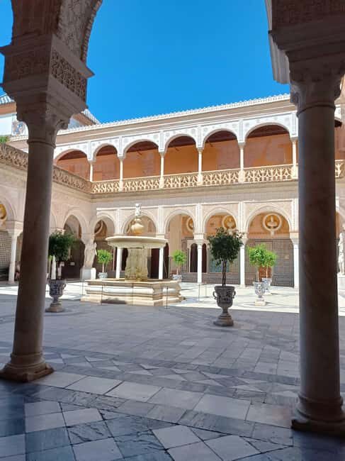 Seville: Guided visit to the Casa de Pilatos with tickets - Key Points