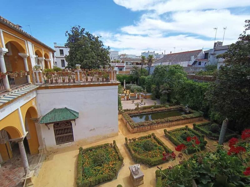 Seville: Guided visit to the Casa de Pilatos with tickets - A Detailed Look at the Casa de Pilatos Guided Tour