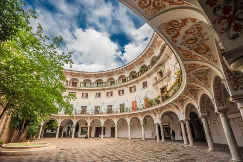 Seville: Historic Center and Jewish Quarter Walking Tour - Key Points