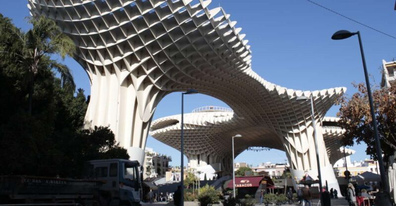 Seville: Palacio de Las Dueñas, La Macarena & Las Setas Tour - Discover Seville’s Hidden Charms on a 3-Hour Guided Walking Tour