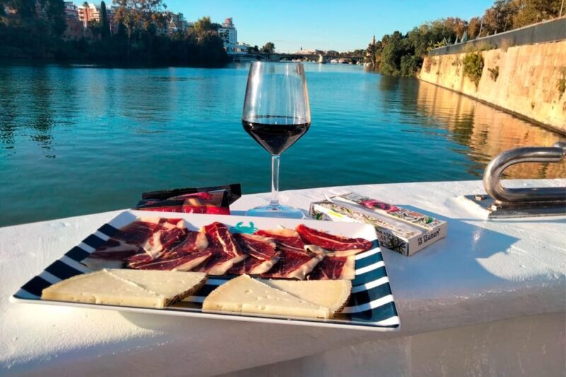 Seville: Restaurant boat ride on the Guadalquivir River with lunch/dinner - Who Should Consider This Tour?