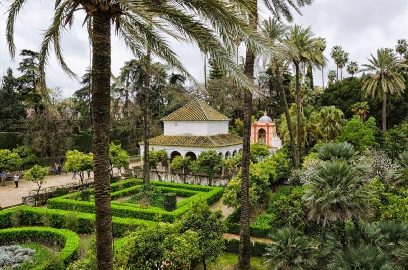 Seville: Small-Group Alcázar Guided Tour & Entry Ticket - Key Points