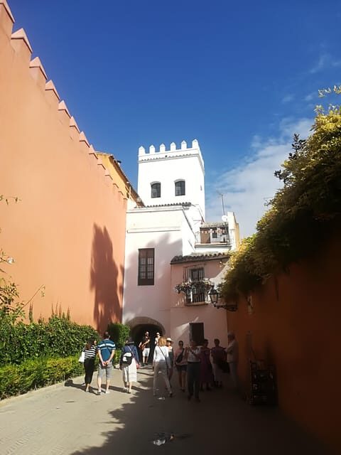 Seville: Tiny-Group Jewish Quarter Discovery Walking Tour - What’s Included and What’s Not