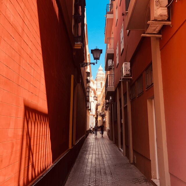 Seville: Tiny-Group Jewish Quarter Discovery Walking Tour - The Experience: Why It Works for Travelers