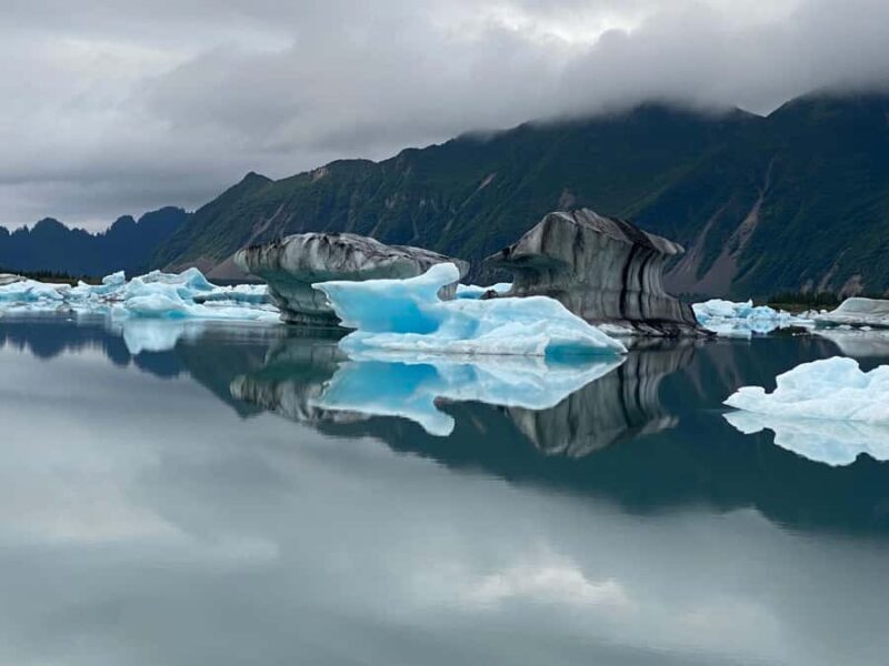 Seward: Bear Glacier Signature Helicopter Tour - Key Points