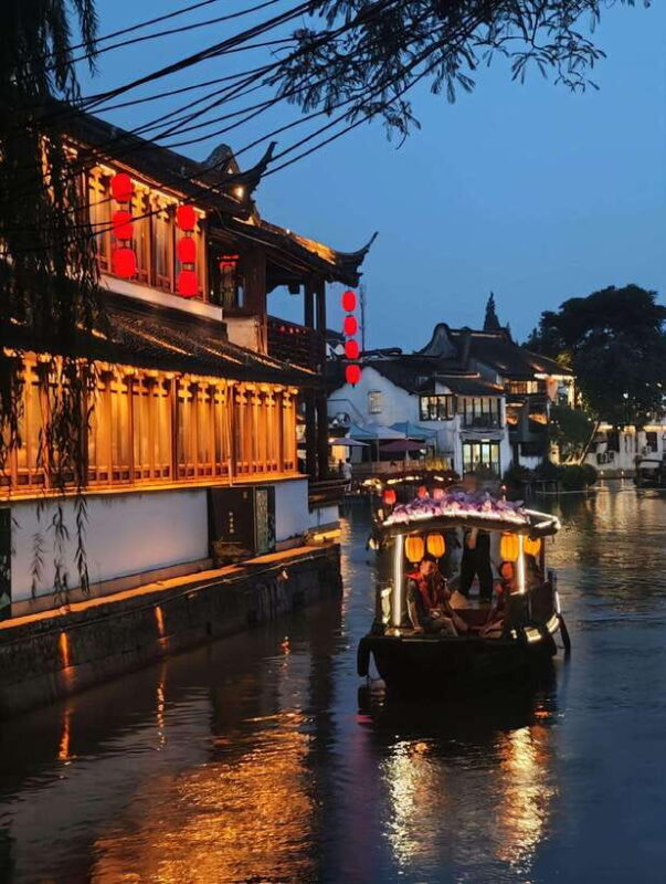 Shanghai: A Day of Culture, History, and Water Town Charm - Exploring Jade Buddha Temple: A Peaceful Start