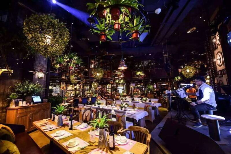 Shanghai bar hopping tour in the former french concession - Key Points