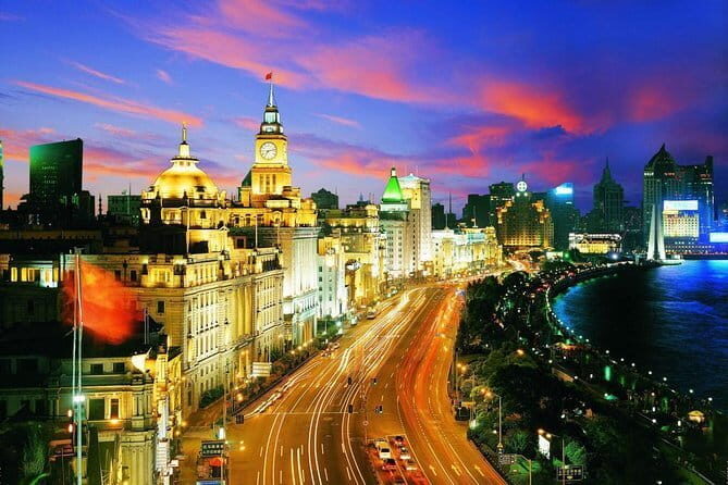 Shanghai by Night with Fine Local Dinner and VIP River Cruise Experiences - Key Points