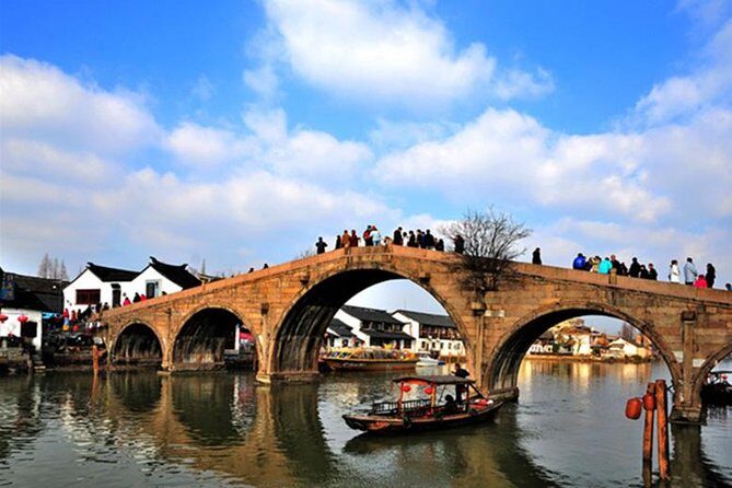 Shanghai City Highlights and Zhujiajiao Private Day Tour with Boat Ride - A Deep Dive into the Shanghai City Highlights and Zhujiajiao Tour