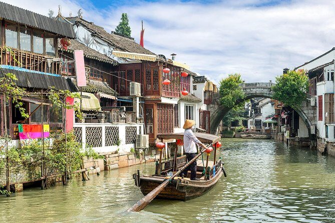 Shanghai Day Tour to Zhujiajiao Water Town, Yu Garden, Bazaar, Bund - Visiting Yu Garden and Bazaar
