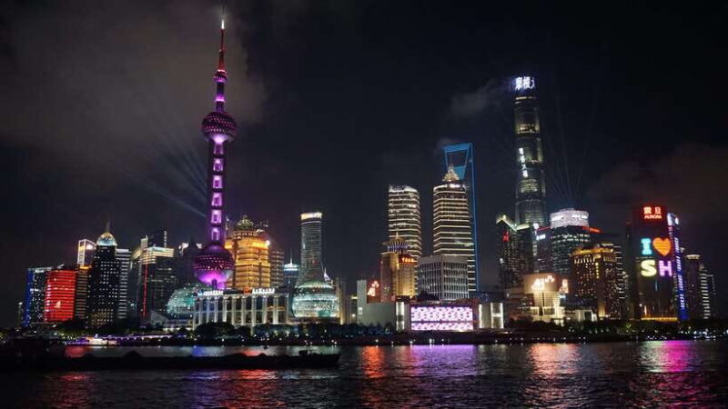 Shanghai Evening Tour: VIP Huangpu River Cruise&City lights - Key Points