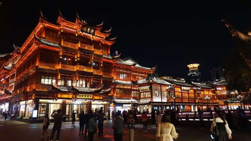Shanghai Evening Tour: VIP Huangpu River Cruise&City lights - The Experience in Detail