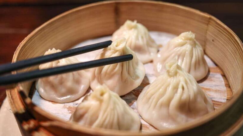 Shanghai: Evening Walking Food Tour - Key Points