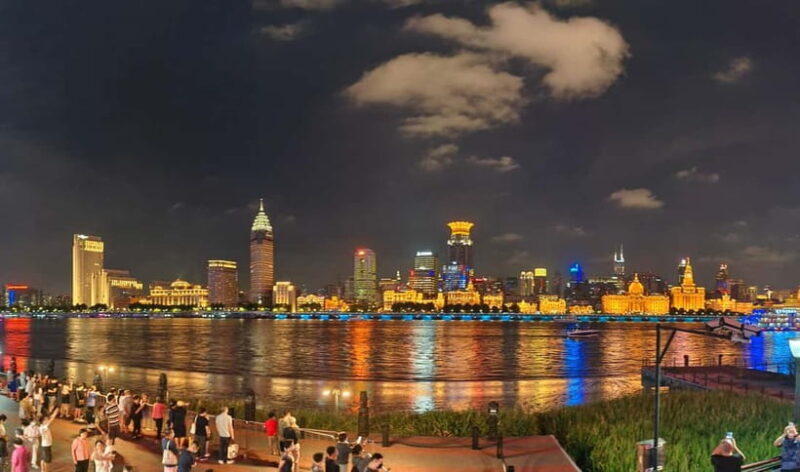 Shanghai: Full-Day Itinerary with Jing'an Temple & The Bund - Key Points