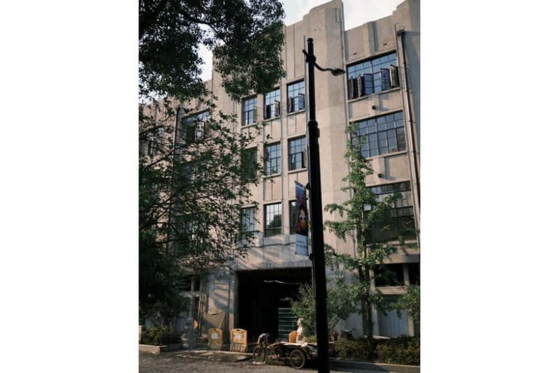 Shanghai Histories Walking Tour: Suzhou Creek to the Bund - Key Points